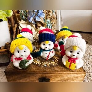 New VTG 80"s Set Of 5 Gifco Ceramic Snow Bells Bisque Porcelain Bell Ornament.